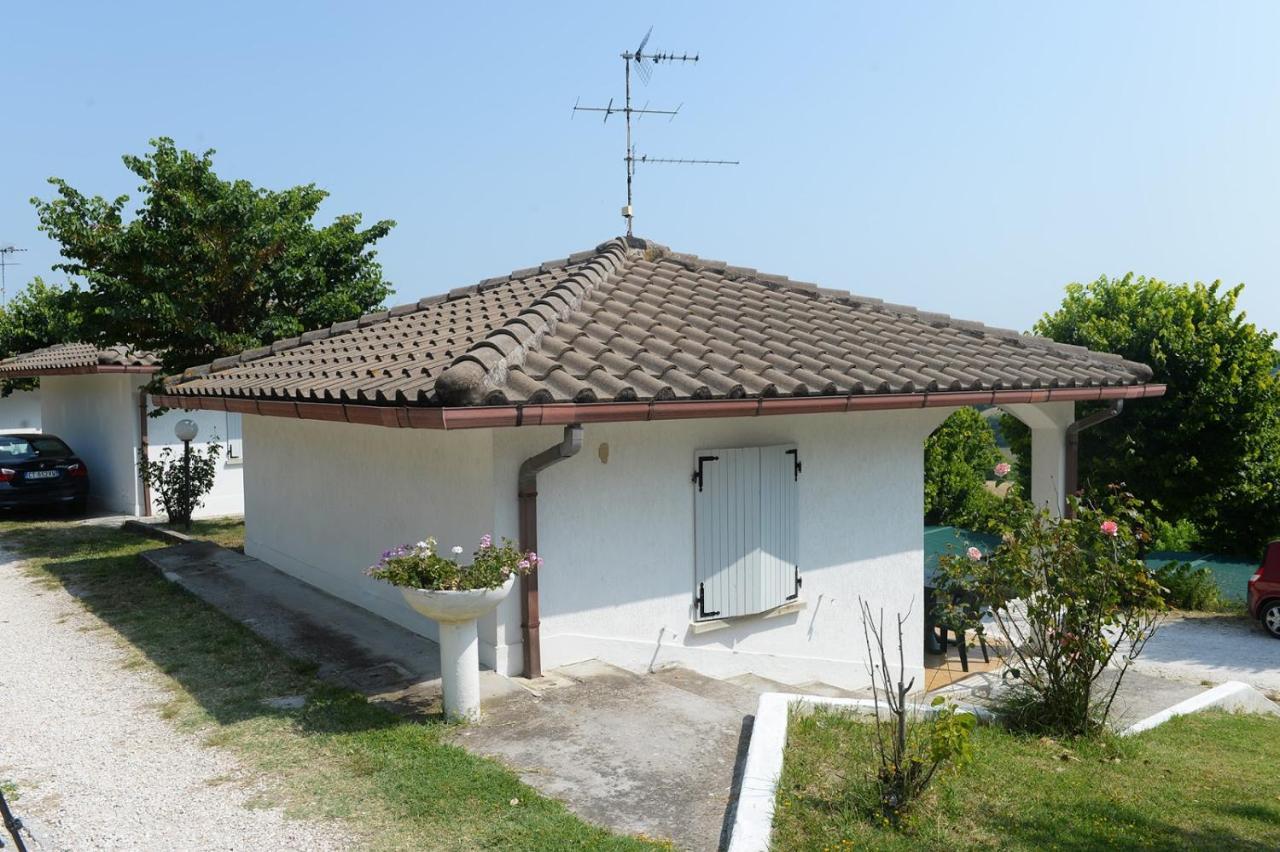 Camping Village Mar Y Sierra San Costanzo Exterior photo