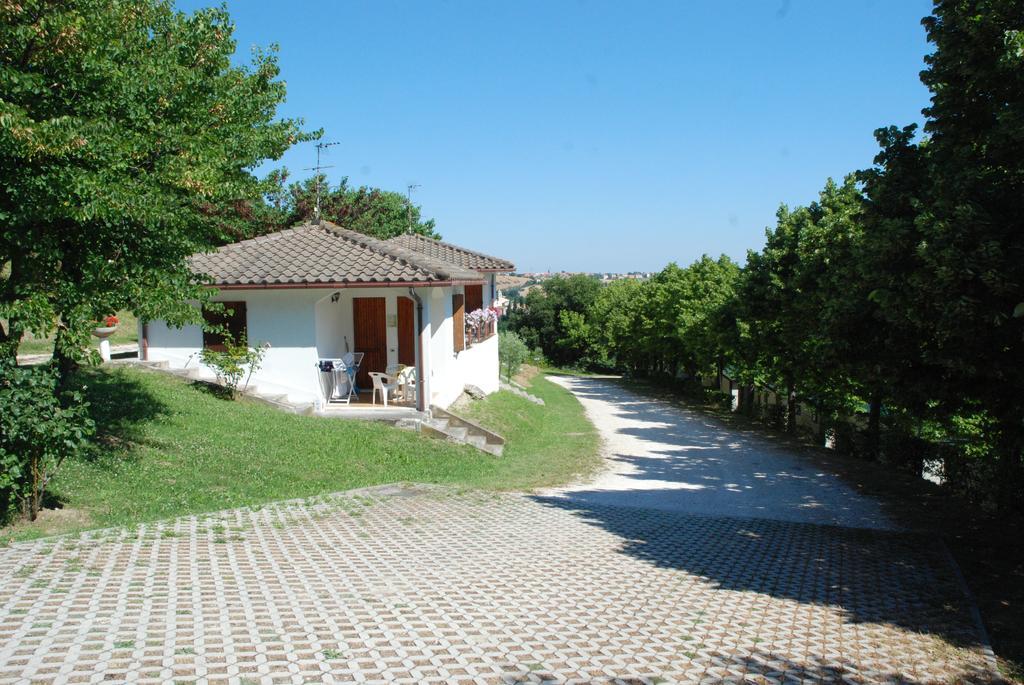 Camping Village Mar Y Sierra San Costanzo Exterior photo