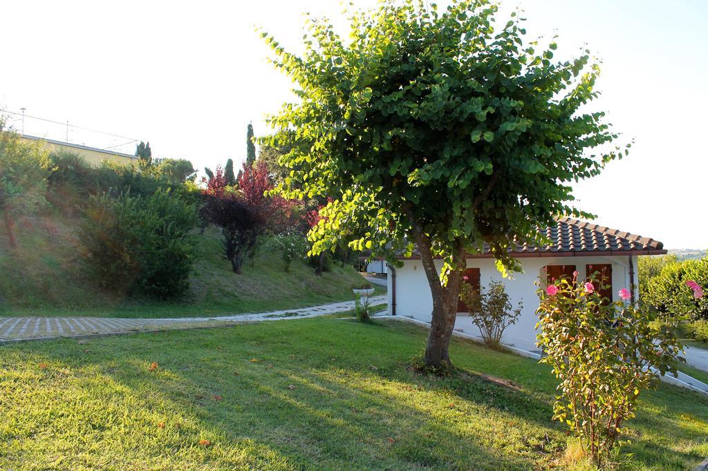 Camping Village Mar Y Sierra San Costanzo Exterior photo
