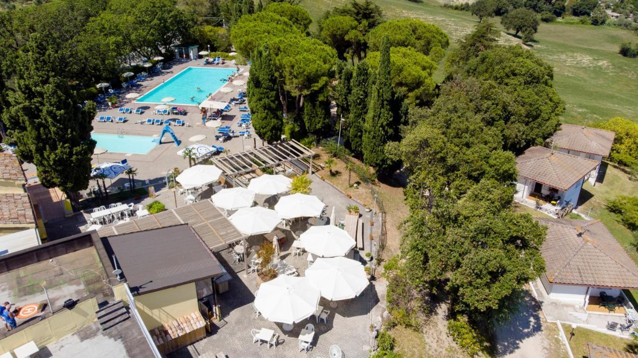 Camping Village Mar Y Sierra San Costanzo Exterior photo