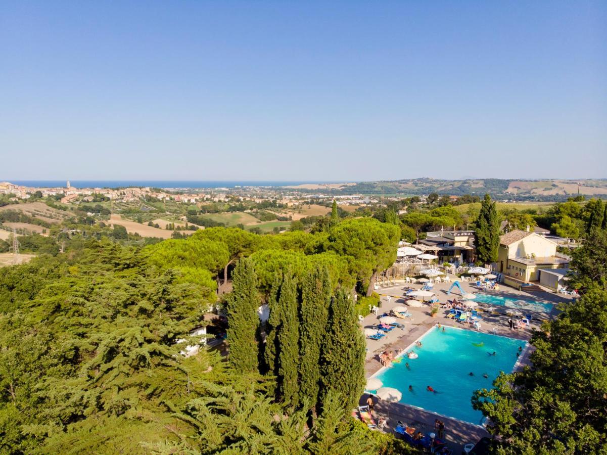 Camping Village Mar Y Sierra San Costanzo Exterior photo